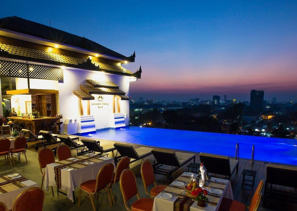 מנדלאי Yadanarpon Dynasty Hotel מראה חיצוני תמונה