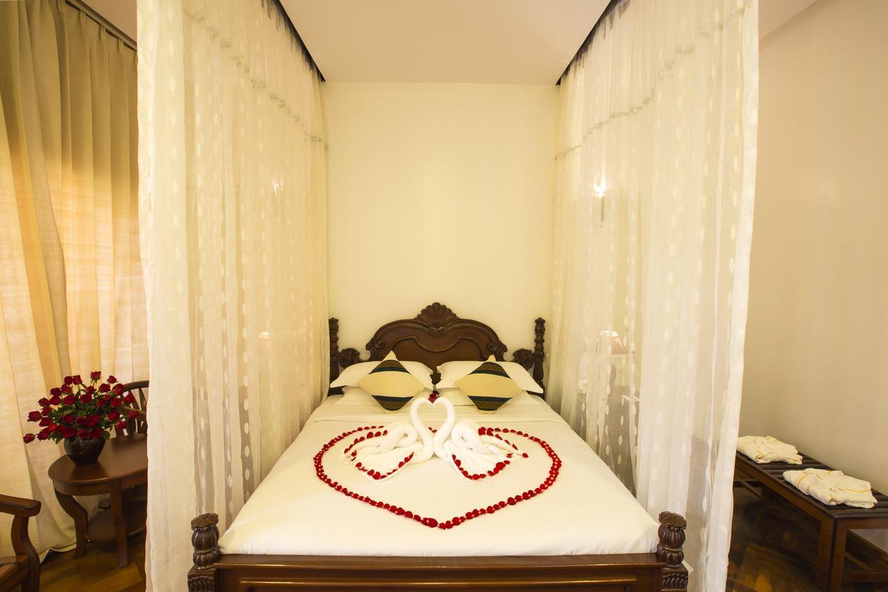מנדלאי Yadanarpon Dynasty Hotel מראה חיצוני תמונה