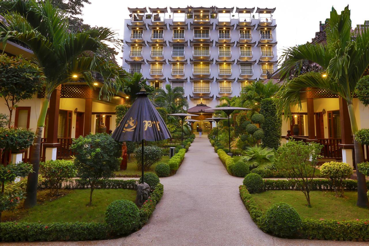 מנדלאי Yadanarpon Dynasty Hotel מראה חיצוני תמונה