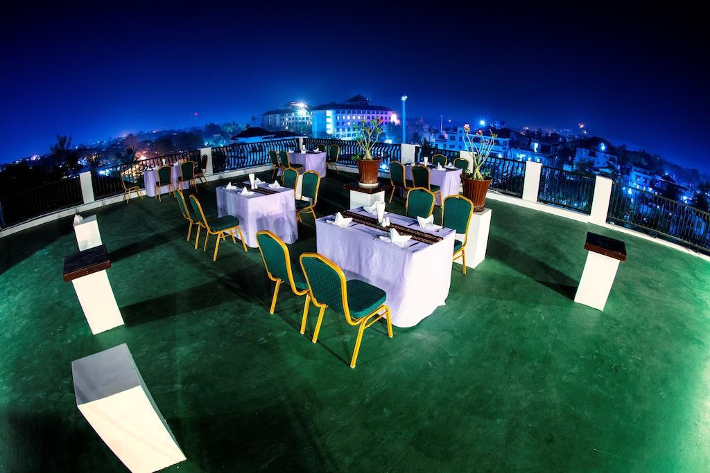 מנדלאי Yadanarpon Dynasty Hotel מראה חיצוני תמונה
